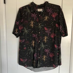 Marine Layer Hawaiian shirt in size “larger”